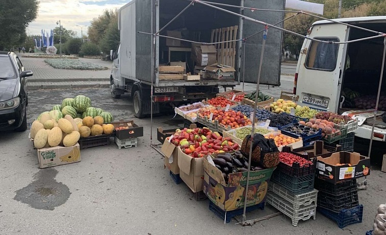 Овощи и фрукты – в палатках на улицах на каждом углу – норма больших городов