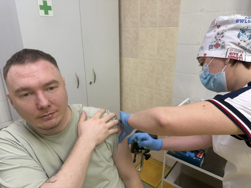 Своевременная иммунизация против клещевого энцефалита - залог спокойного лета