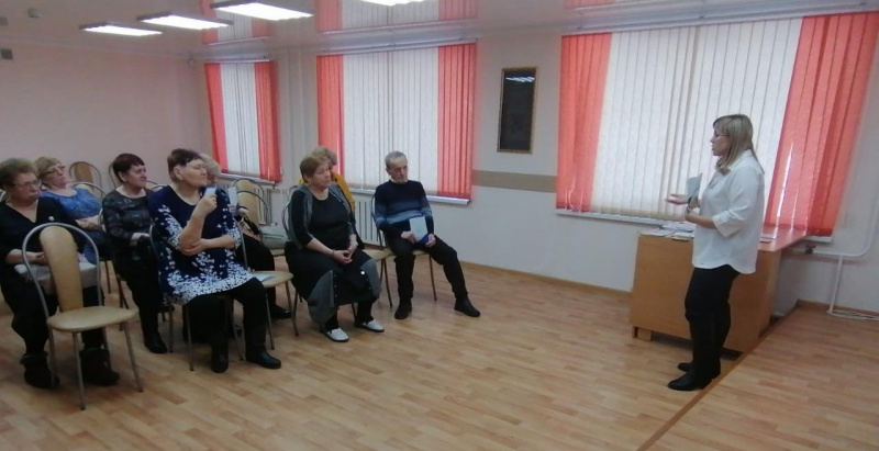 Жить с сахарным диабетом учились члены городского совета ветеранов