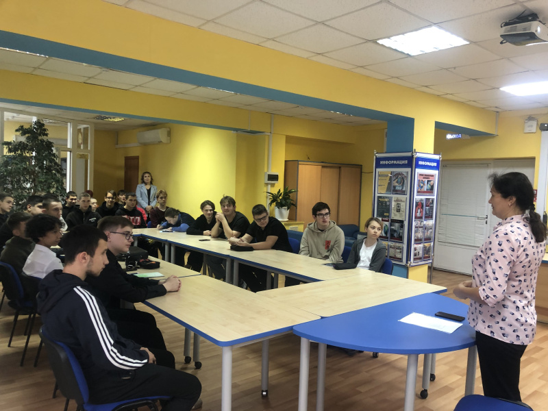 Врачи и библиотекари Нягани объединились, чтобы рассказывать населению о главном 