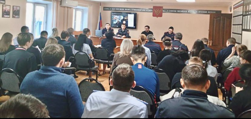 Лекция врача-нарколога полицейским 