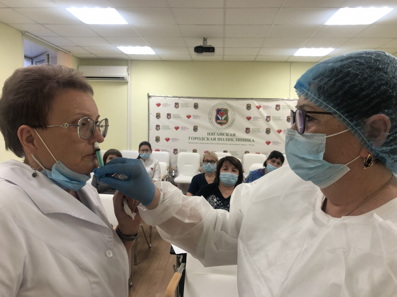 Медицинские сестры и фельдшеры прошли обучение по вакцинации против коронавирусной инфекции назальным методом  