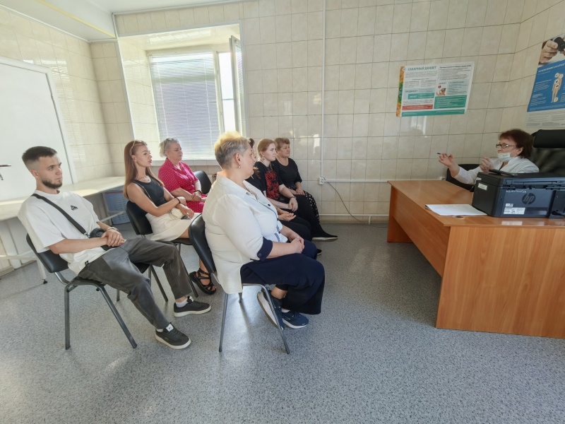 В Центре семейного здоровья почти 100 вартовчан научились управлять факторами риска