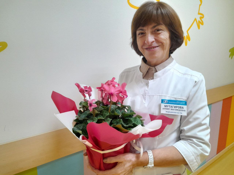 Она мечтала стать следователем, а посвятила медицинской профессии почти 40 лет
