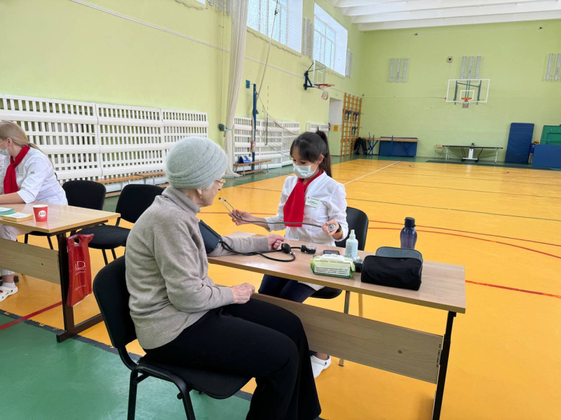 В дни выборов сотрудники поликлиники не перестают заботиться о здоровье вартовчан