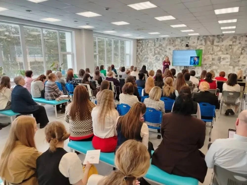 Классика и современность: медицинский психолог ПНБ выступила на городской конференции