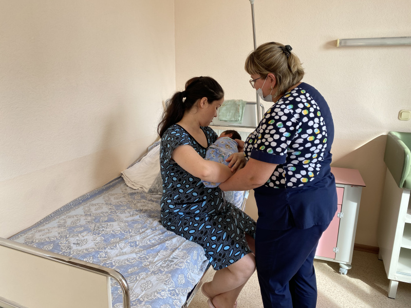 Преимущества совместного пребывания матери и ребенка в роддоме