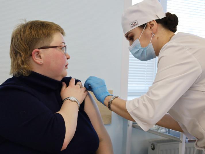 В Советской районной больнице продолжается вакцинация против клещевого энцефалита