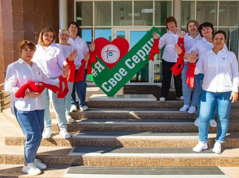 Поющие медсёстры Окружного кардиоцентра записали музыкальный клип к профессиональному празднику