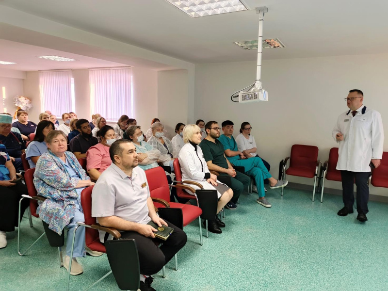 Главный врач подвел итоги реализации приоритетных проектов городской больницы в 2025 году