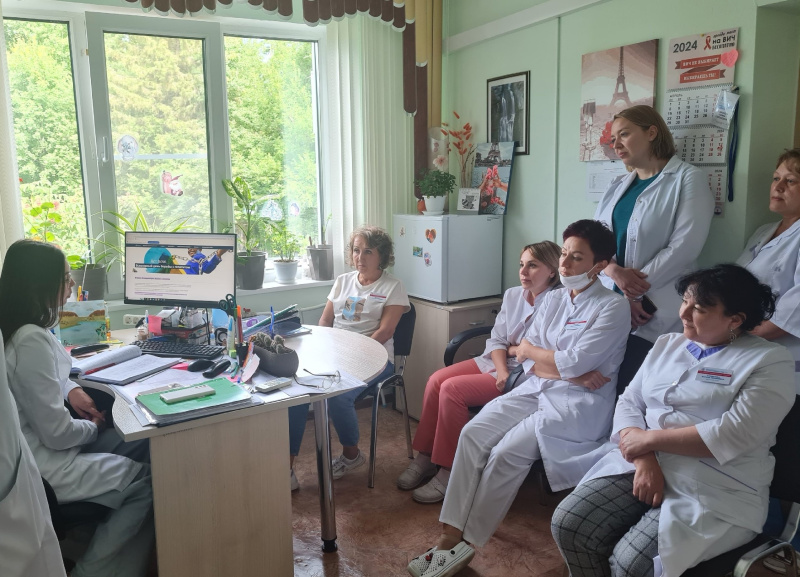 Для врачей состоялась лекция, посвящённая вирусным гепатитам