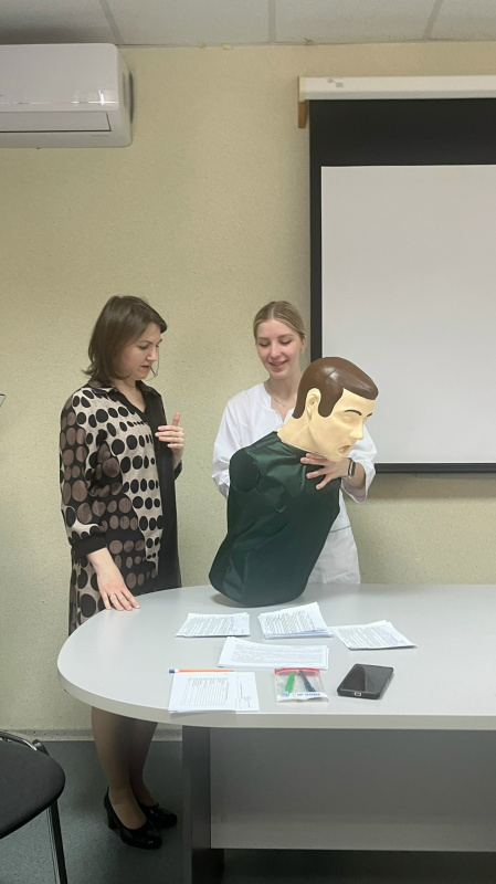 Обучающие мероприятия по первой доврачебной помощи в поликлинике Сургута