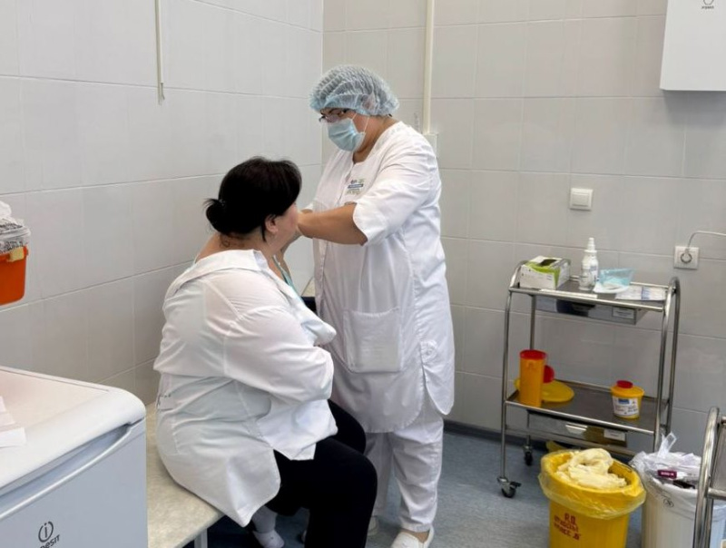 В Пыть-Яхской окружной клинической больнице стартовала вакцинация против гриппа