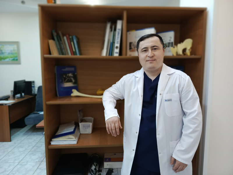 Мне нравится помогать людям, но я также понимаю, что профессия требует много усилий – новый врач в когалымской больнице