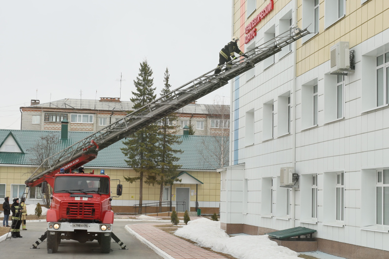 В Советской районной больнице отработали действия при условном пожаре