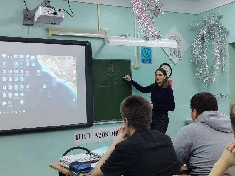 Врач-психиатр провела лекцию для школьников о вреде психоактивных веществ