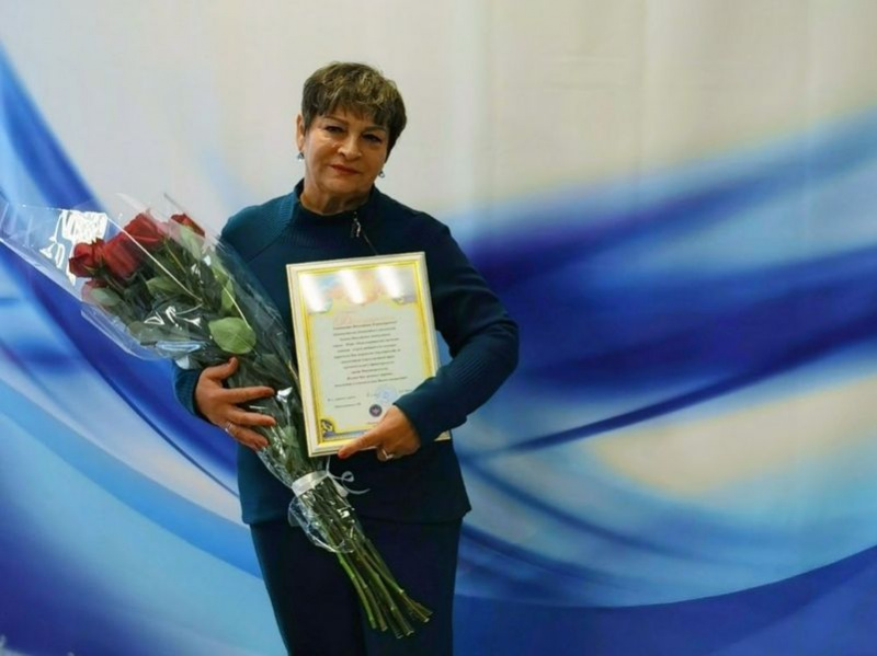 Коллектив Нижневартовской городской станции скорой медицинской помощи проводил на заслуженный отдых Родикову Валентину Владимировну Коллектив Нижневартовской городской станции скорой медицинской помощи проводил на заслуженный отдых Родикову Валентину Владимировну