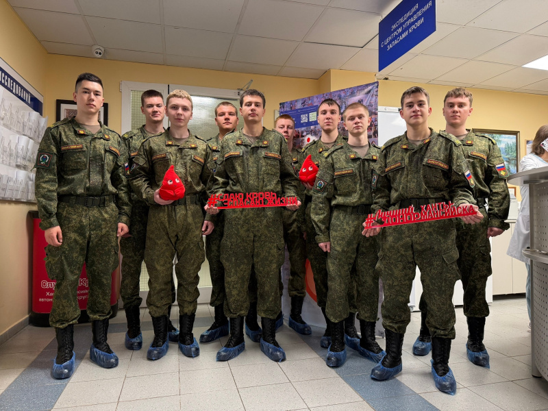 В отделении переливания крови прошла корпоративная донорская акция с военно-учебным центром ЮГУ