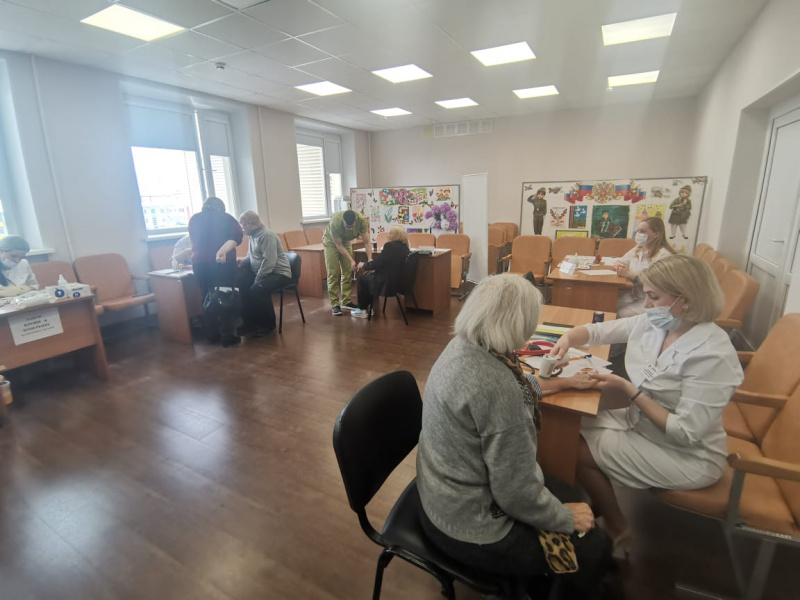 В поликлинике Нижневартовска продолжается акция «Как живёшь, ветеран?»