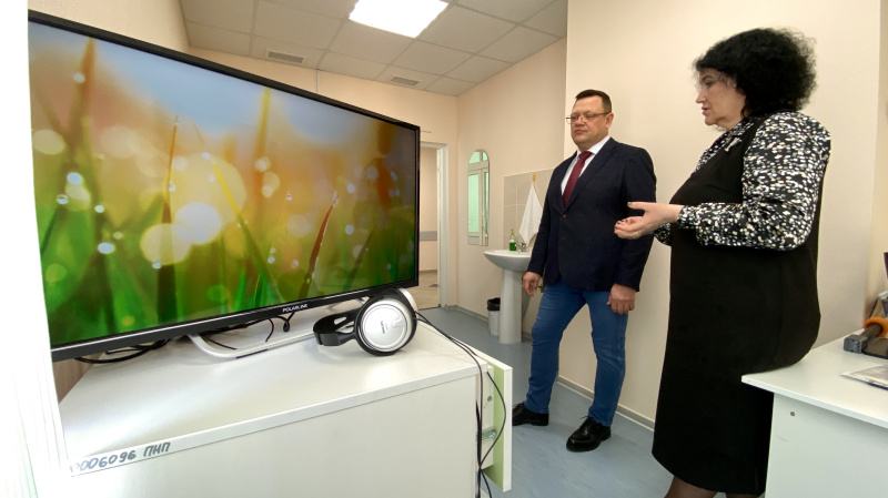 Аппаратный комплекс ПРАК помогает пациентам справиться со стрессом, неврозом и бессонницей