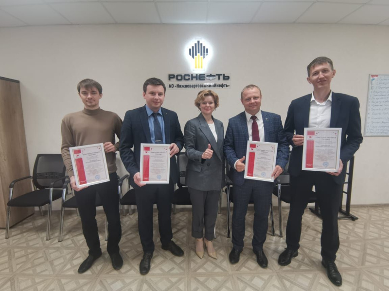 Накануне Дня нефтяника медики поблагодарили работников «НижневартовскНИПИнефть»