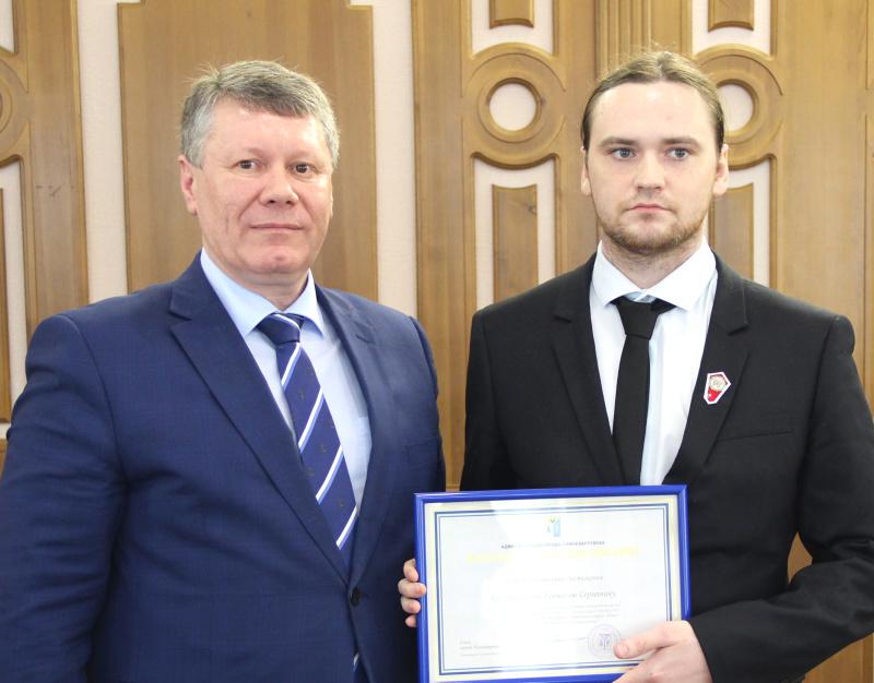Фельдшер детской поликлиники Нижневартовска удостоен Благодарности администрации города 