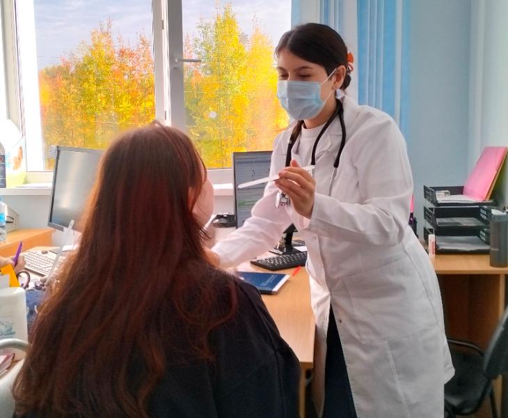 К работе в детской поликлинике Нягани приступила новый врач-педиатр участковый