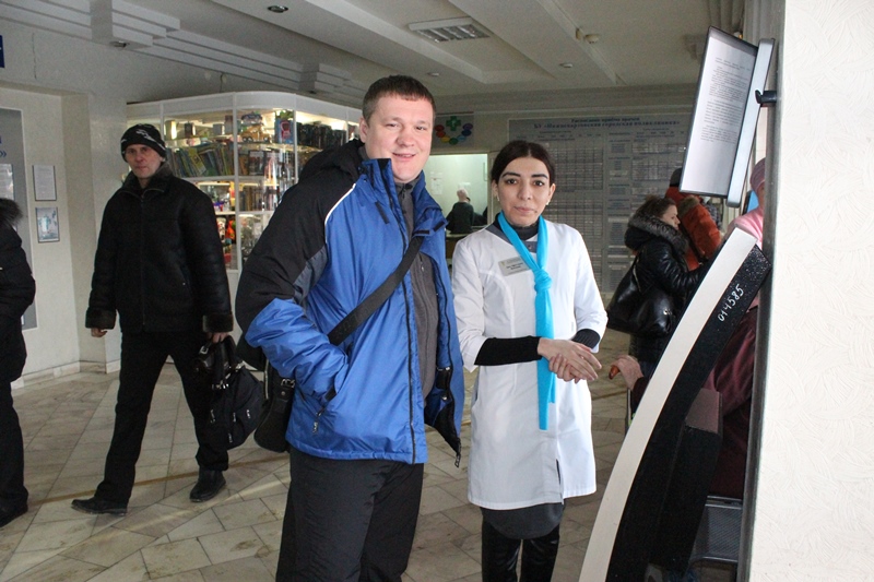 2 городская нижневартовск. Нижневартовская городская поликлиника. Нижневартовская городская станция скорой медицинской помощи.