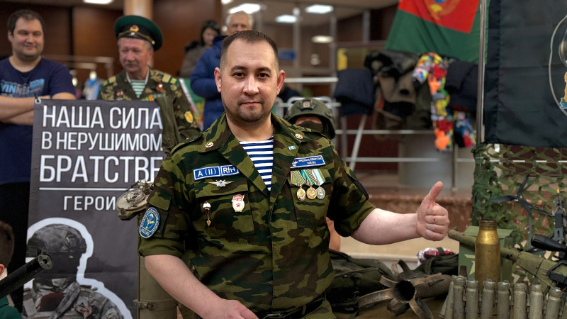 Выставка трофеев из зоны СВО в Нефтеюганске: от помощи до патриотизма