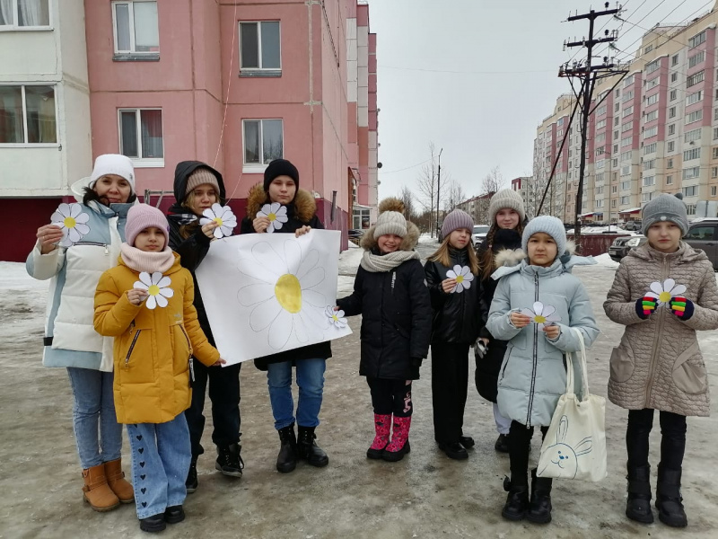 В Лянторских школах прошла информационно-просветительская акция «Белая ромашка»