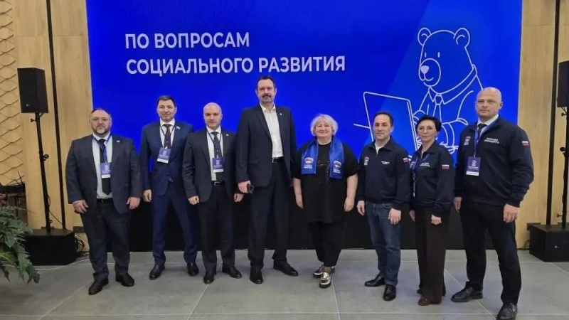 Главный врач «Ханты-Мансийская районная больница» вместе с сотрудниками учреждения приняли активное участие в третьем региональном форуме «Есть результат» 