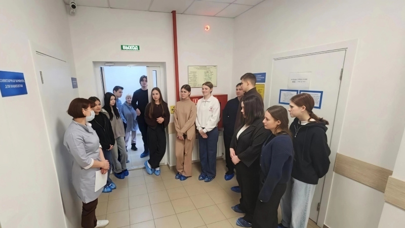 Профориентационная экскурсия во врачебную амбулаторию БУ «Октябрьская районная больница» в поселке Сергино