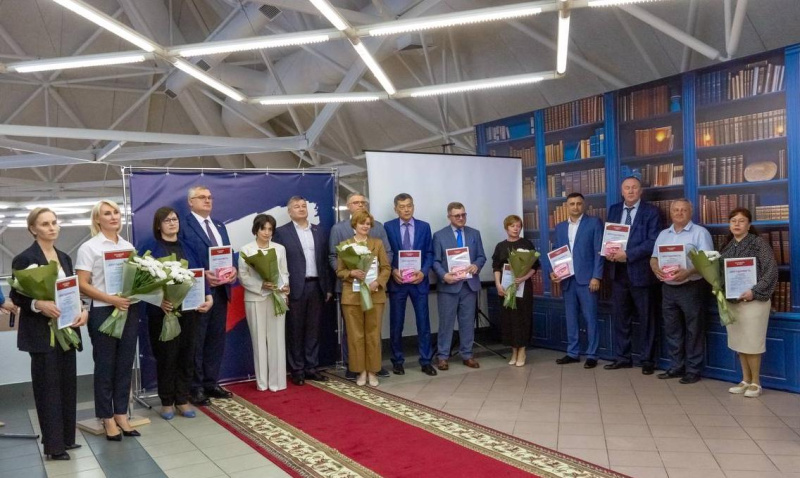 Торжественное мероприятие, посвященное учреждениям, активно участвовавших в подготовке гуманитарной помощи военнослужащим