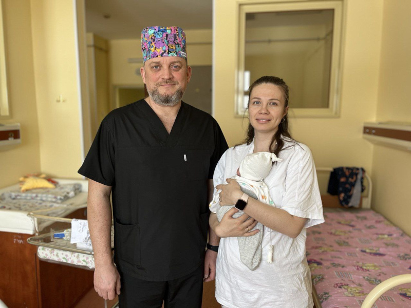 В детской больнице успешно провели операцию новорождённому, желудок которого был аномально большим