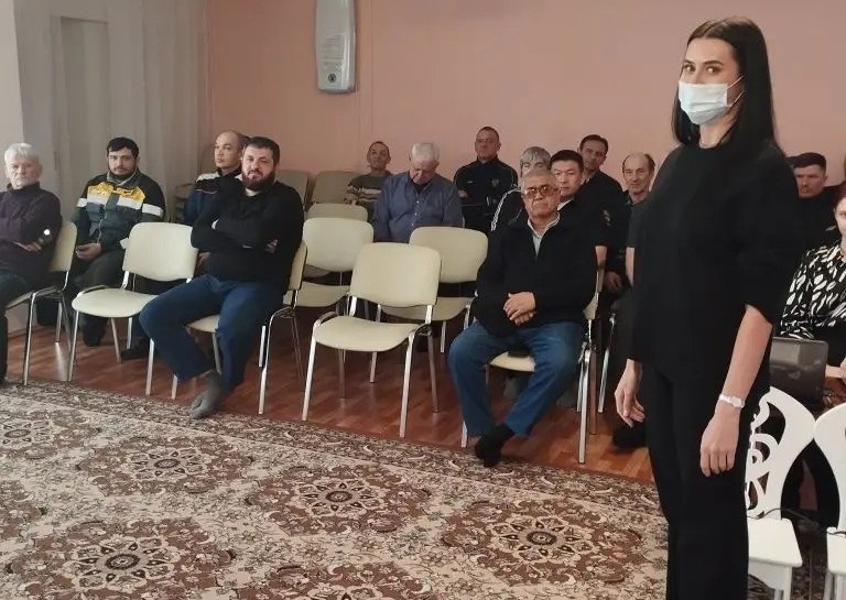 Родительское собрание превратилось в разговор с врачами о мужском здоровье