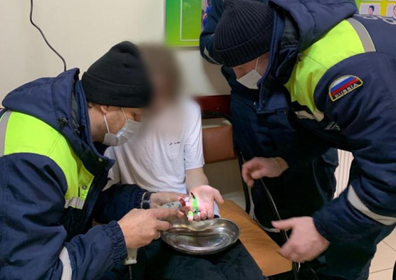 Не смог снять кольцо – совместная операция с МЧС России